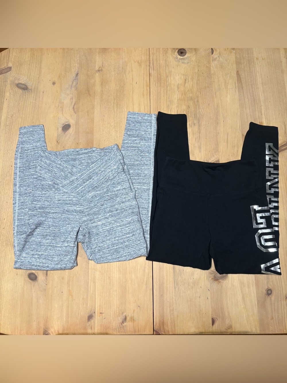 PINK Victoria's Secret woman’s ' Leggings Set - Black & Gray